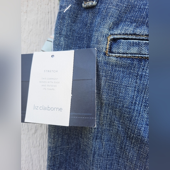 NWT Liz Claiborne Boot Cut Petite Jeans Size 10P - Picture 7 of 8